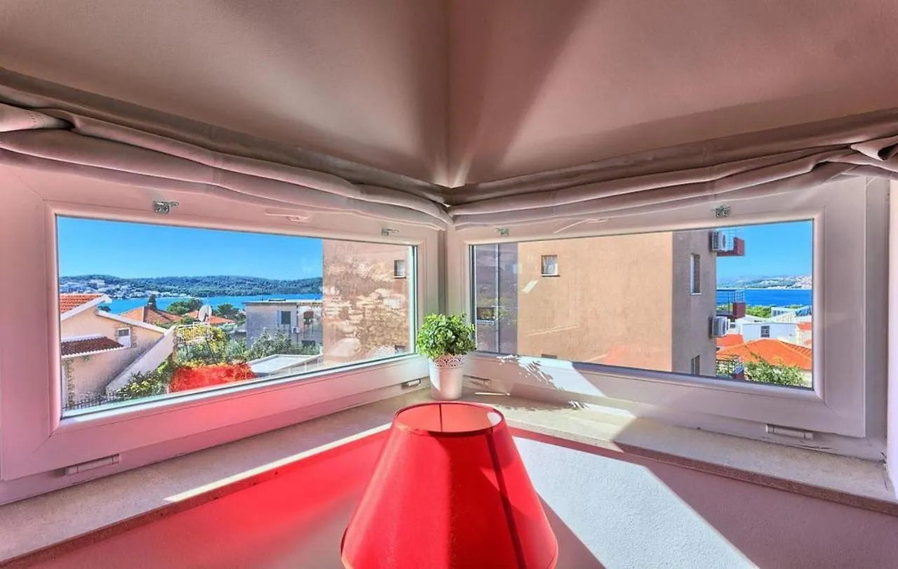 Luxury Apartment Black&White With Pool Trogir Croatia