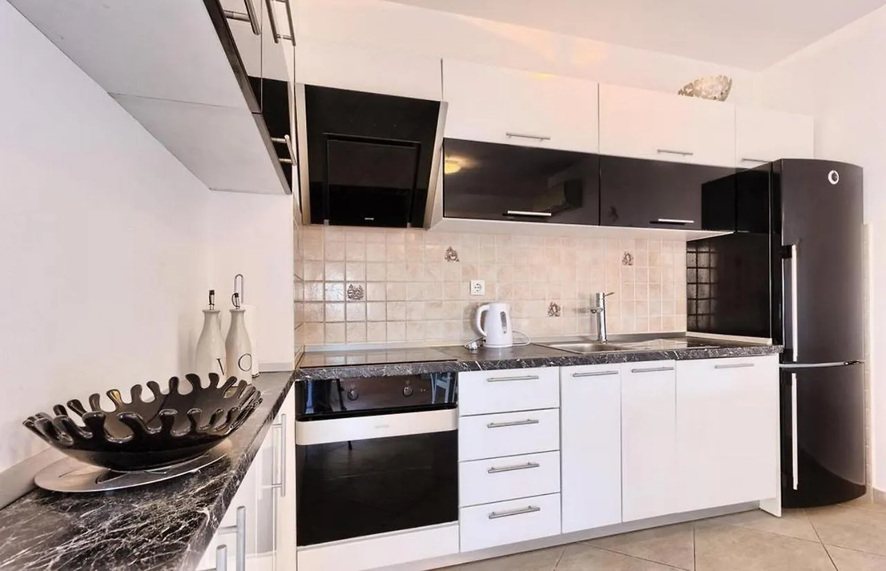 Luxury Apartment Black&White With Pool Trogir Croatia